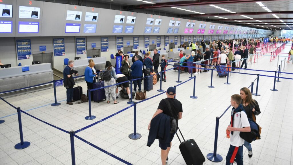 Estados Unidos emite una nueva alerta mundial de viaje para sus ciudadanos